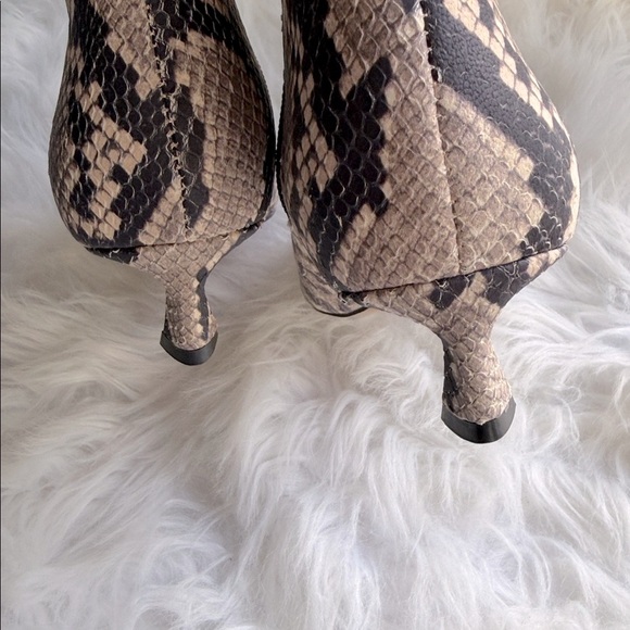NEW Gianni Bini Boots Gianna Snake Print Leather Knee High Kitten Heel Pointed - Picture 9 of 12